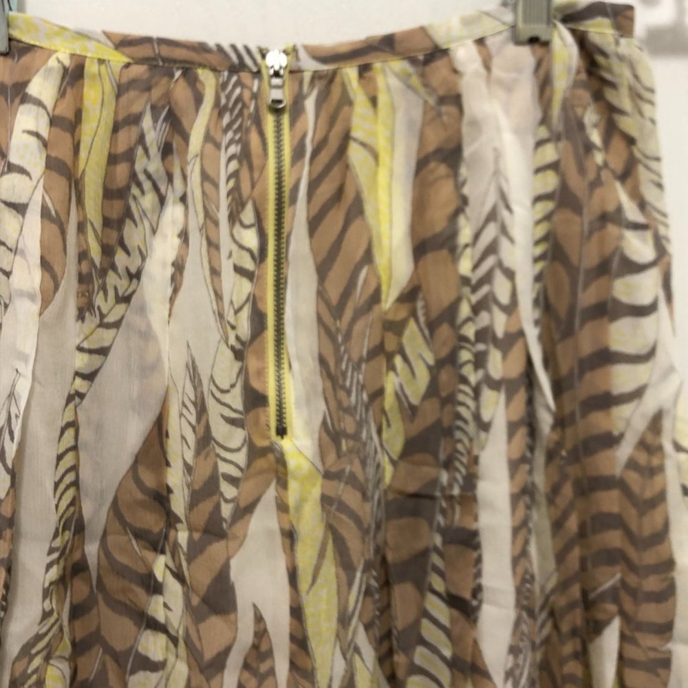 ✨HOST PICK✨*BRAND NEW* Club Monaco Geometric Print Silk (Molli) Skirt - Size 0 - Picture 4 of 12